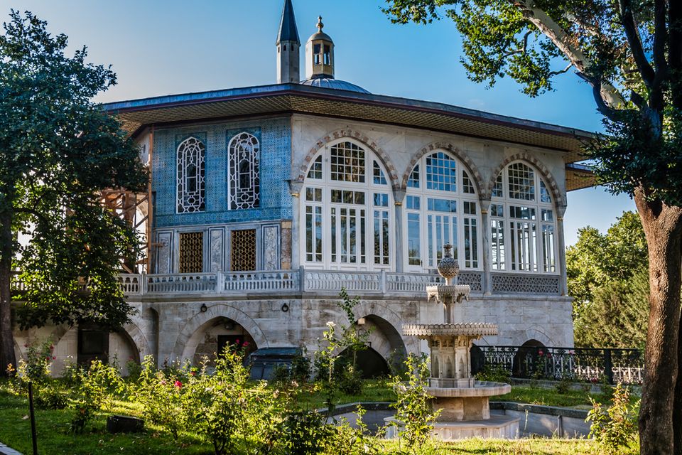 Baghdad Kiosk in the 4th courtyard of Topkapi Palace with Bosphorus view